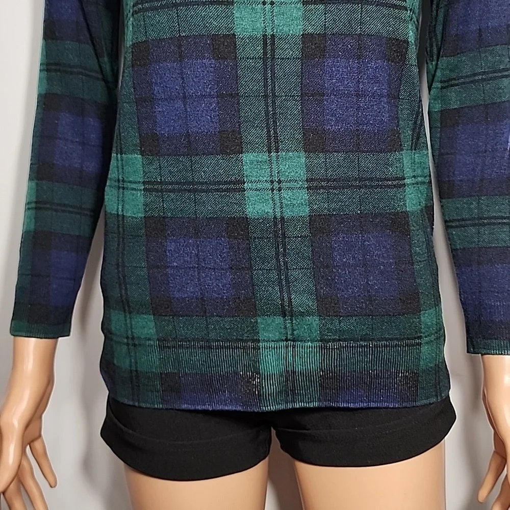 J.Crew Women’s 100% Merino Wool Sweater‎ Size S Plaid Green Blue long sleeve